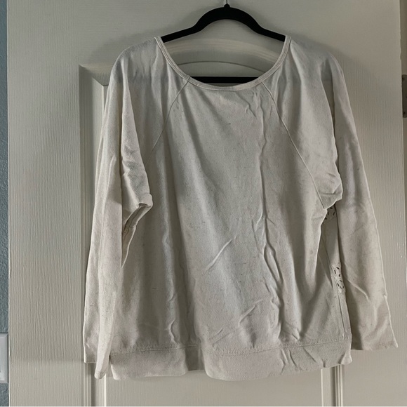 Cute Cream Floral Sweatshirt Xhilaration size L Good Condition - Picture 3 of 3